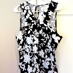 White House Black Market Floral Tank